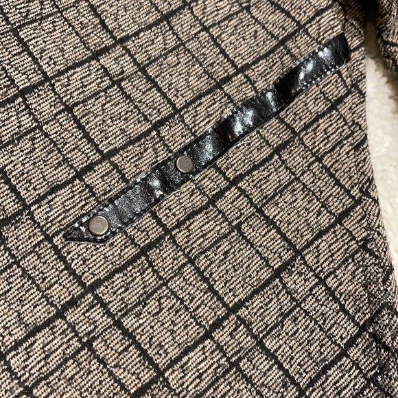 Jacket - Picture 4 of 5